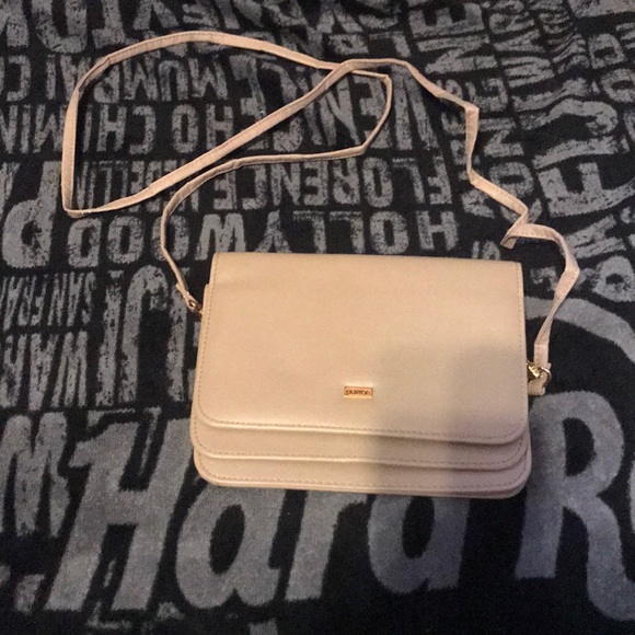 buxton leather handbags